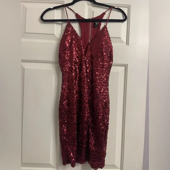 Windsor | Dresses | Windsor Red Sequin Dress | Poshmark